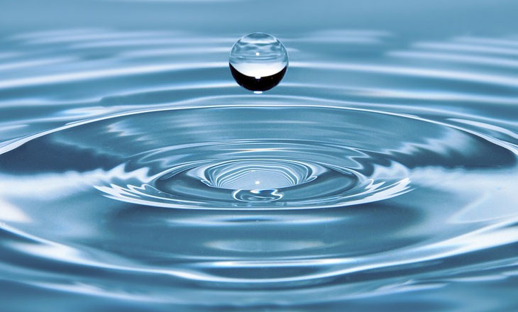 น้ำ (Water) ไม่มีรส ไม่มีสี ไม่มีกลิ่น สารจำเป็นต่อร่างกายของมนุษย์ รองลงมาจากอากาศ