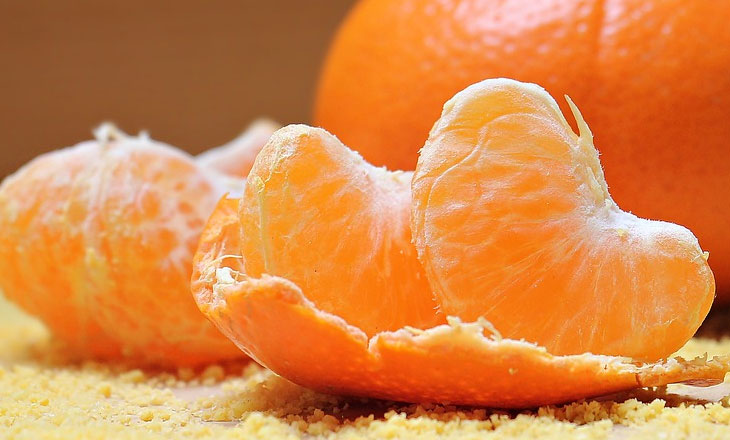 วิตามินซี (Vitamin C) พบได้ในผักผลไม้ที่มีรสเปรี้ยว เสริมสร้างภูมิต้านทาน ต่อต้านอนุมูลอิสระ