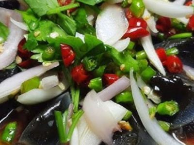 ยำไข่เยี่ยวม้า