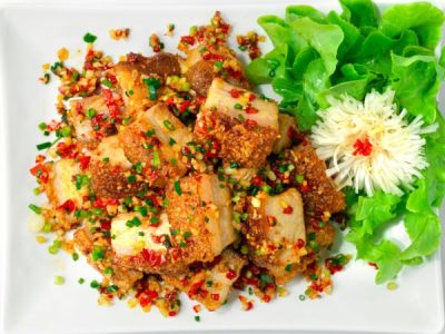 หมูกรอบผัดพริกเกลือ