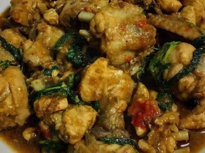 ผัดเผ็ดไก่