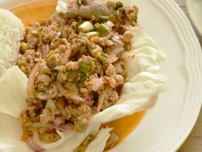 ข้าวเหนียวลาบหมู
