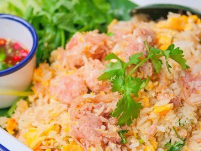 ข้าวผัดแหนม