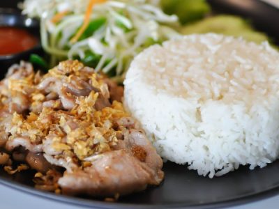 ข้าวหมูกระเทียม
