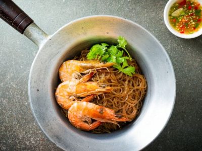 กุ้งอบวุ้นเส้น